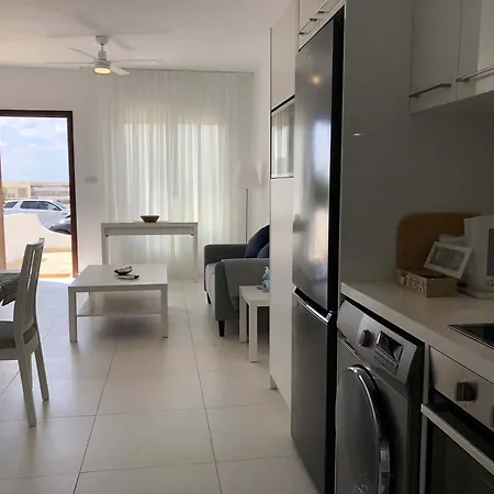 Elegant Beachside - 1 Min Walk To The Apartment *